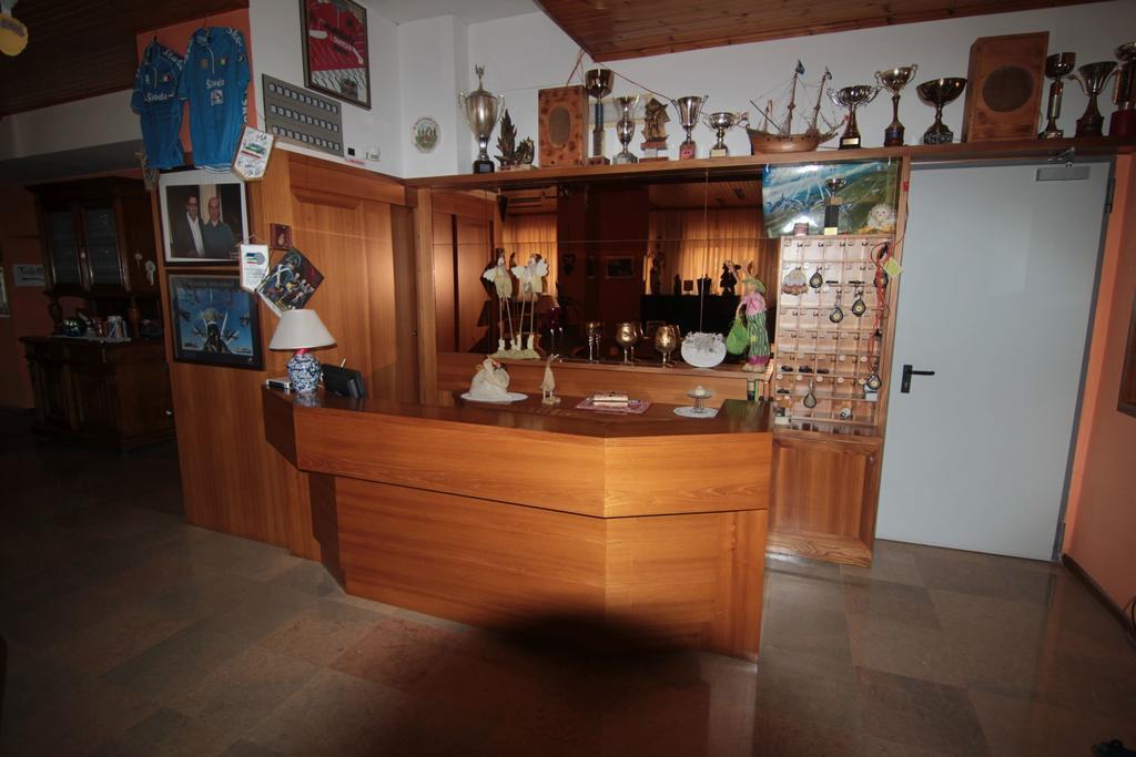 Albergo Trieste Tambre dʼAlpago Екстериор снимка