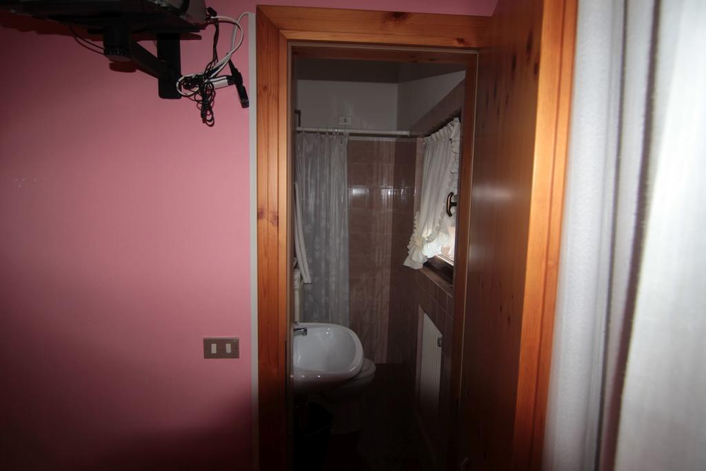 Albergo Trieste Tambre dʼAlpago Стая снимка