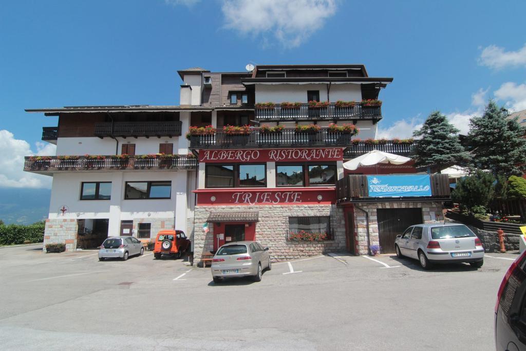 Albergo Trieste Tambre dʼAlpago Екстериор снимка
