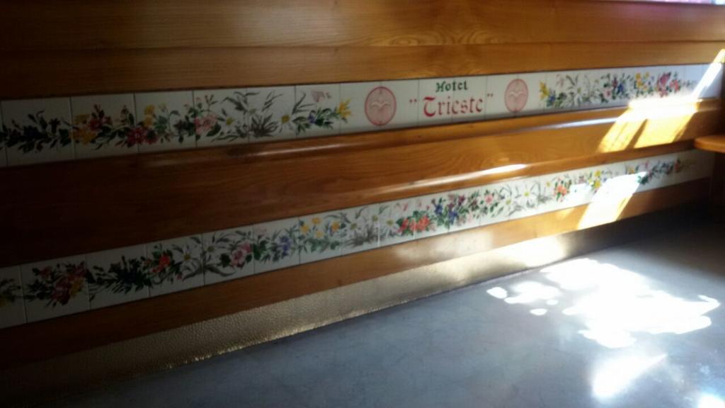 Albergo Trieste Tambre dʼAlpago Стая снимка