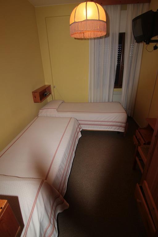 Albergo Trieste Tambre dʼAlpago Стая снимка