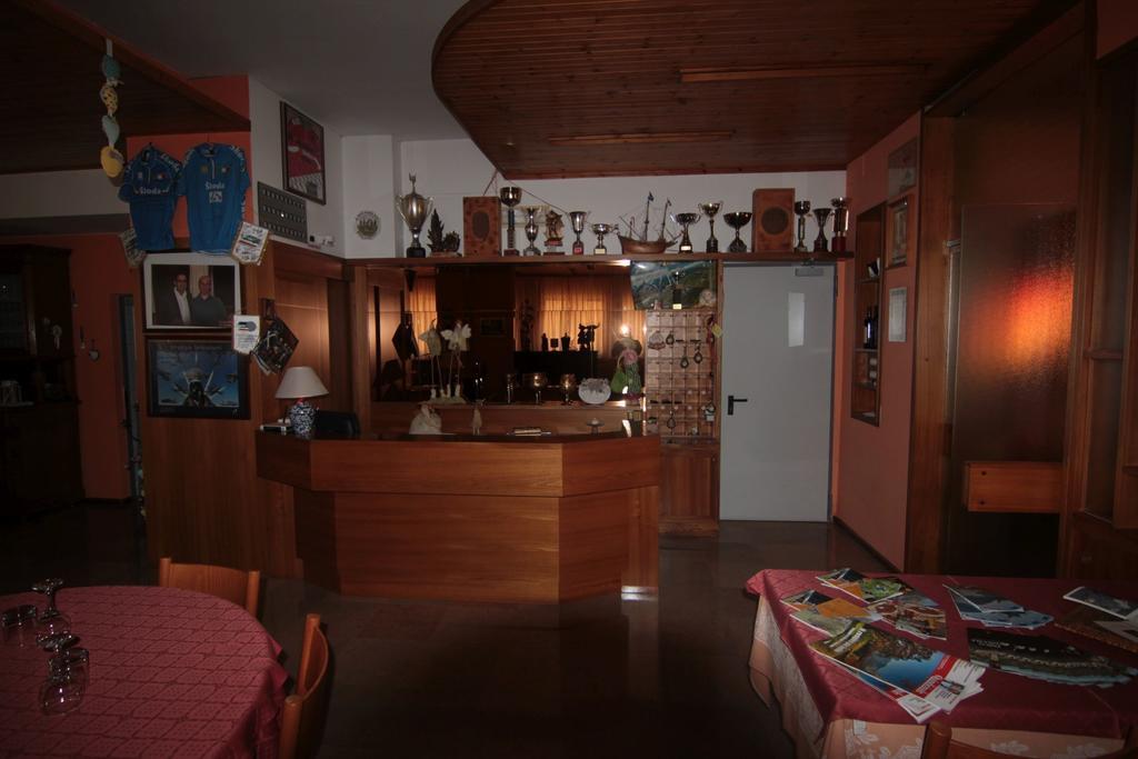 Albergo Trieste Tambre dʼAlpago Екстериор снимка
