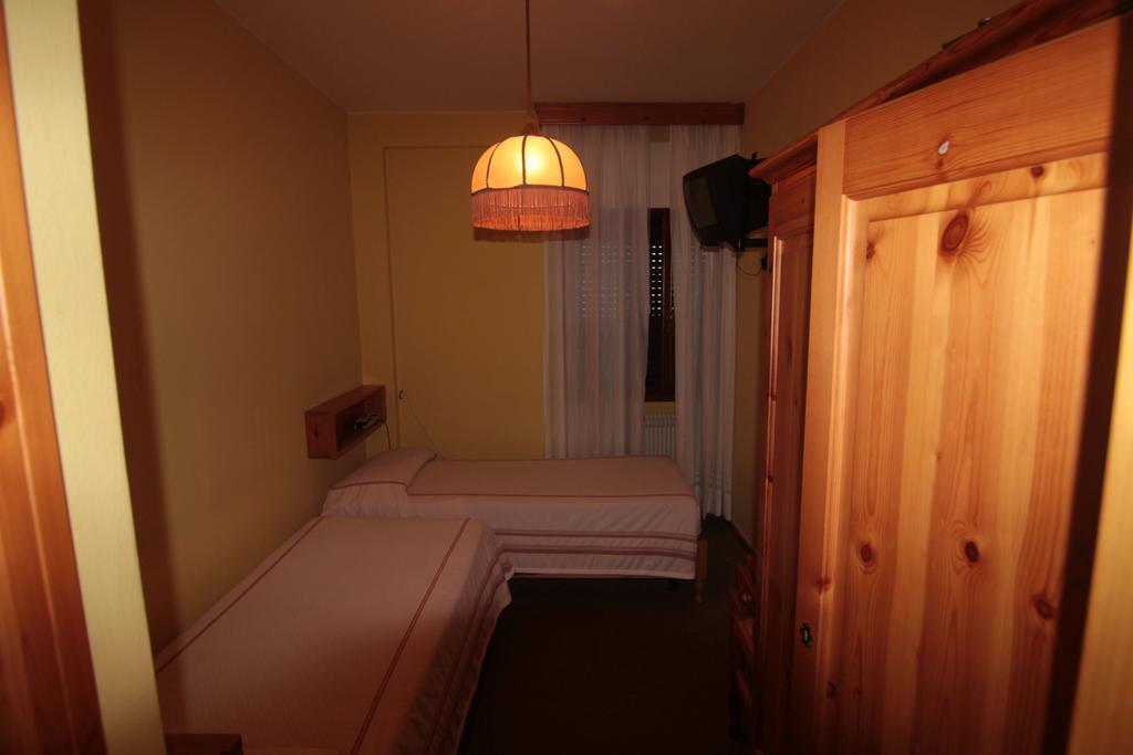 Albergo Trieste Tambre dʼAlpago Стая снимка